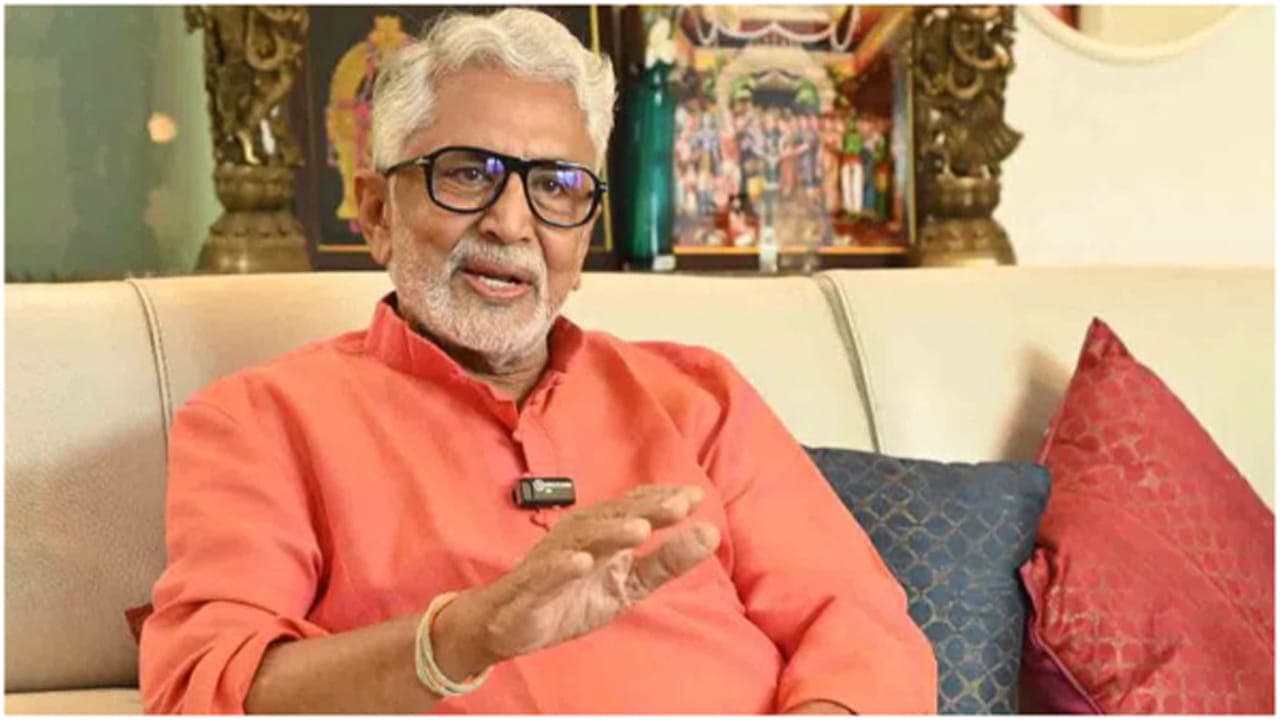 పద్మశ్రీ ఇచ్చేముందు నన్ను ఎలాంటిప్రశ్నలు అడిగారంటే.. ఉదయాన్నే 6 గంటలకు ఫోన్ చేసి.. మురళి మోహన్