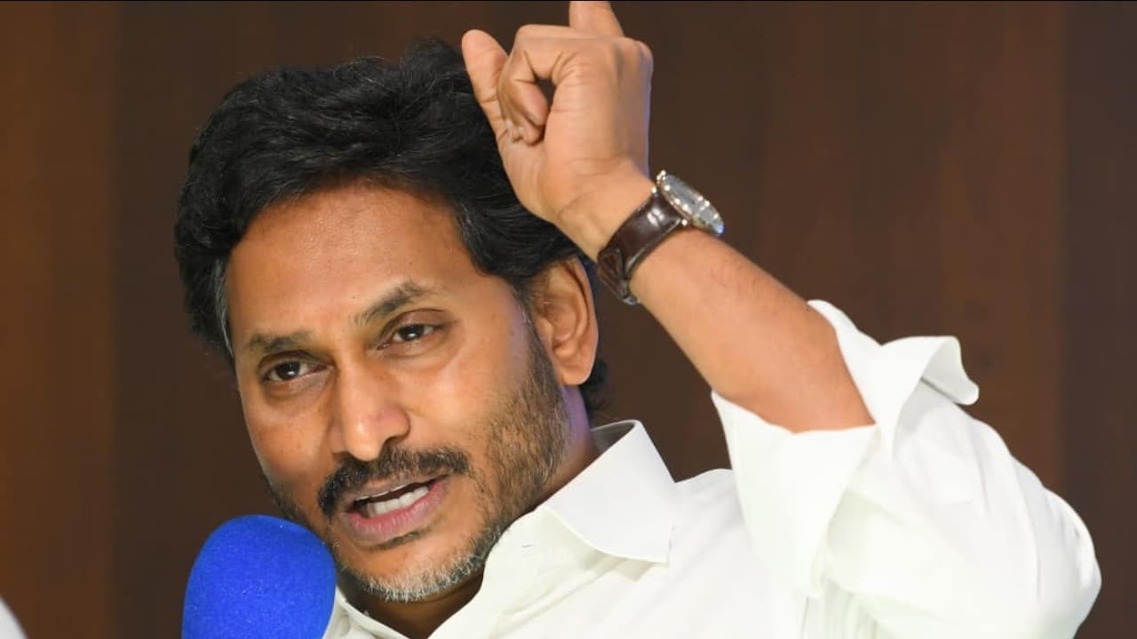 పోలవరంప్రాజెక్టు నీళ్లు తెచ్చేశాం అని డప్పుకోవడం ఏమిటి? వైఎస్ జగన్