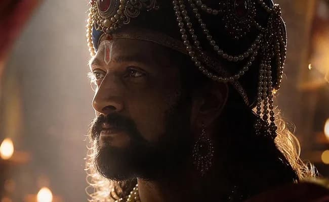 First Look Kichcha Sudeepa Looks Majestic As Devaraaya
